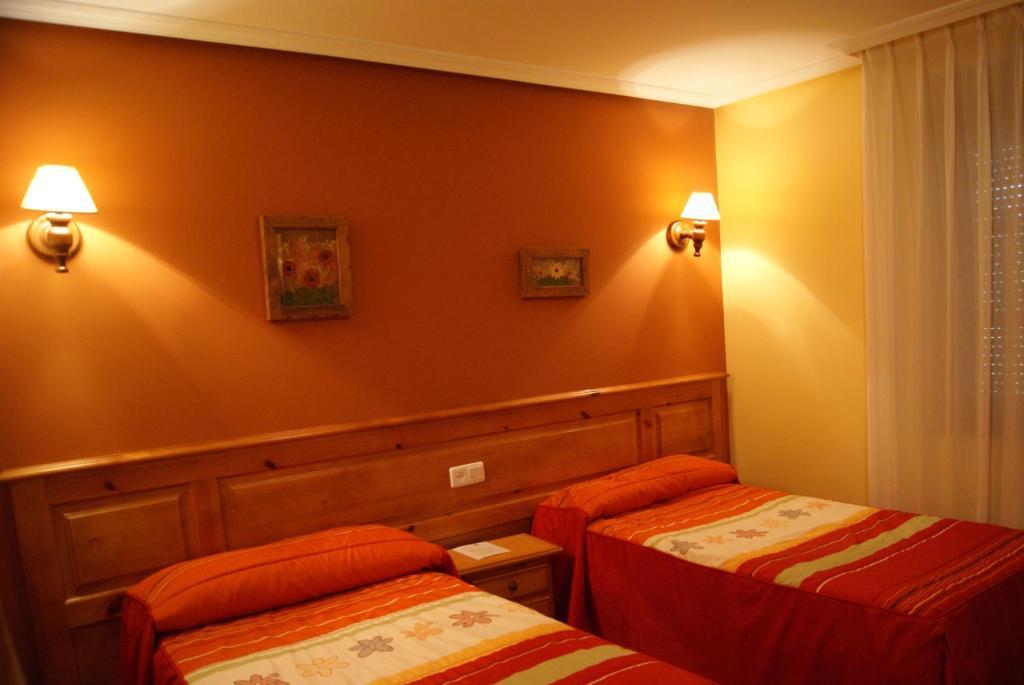 Hotel Garganta del Cares Poncebos Habitación foto