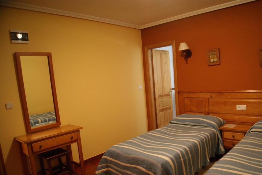 Hotel Garganta del Cares Poncebos Habitación foto